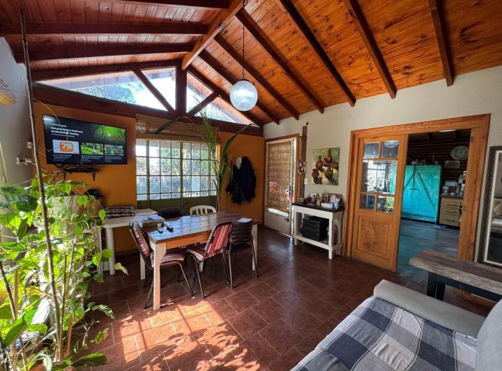 Casa · 110m² · 4 Ambientes · 2 Cocheras