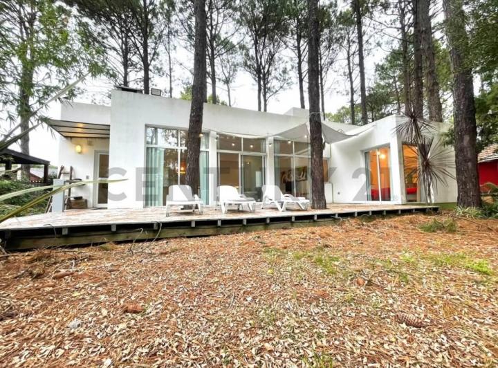 Casa · 110m² · 4 Ambientes · 1 Cochera
