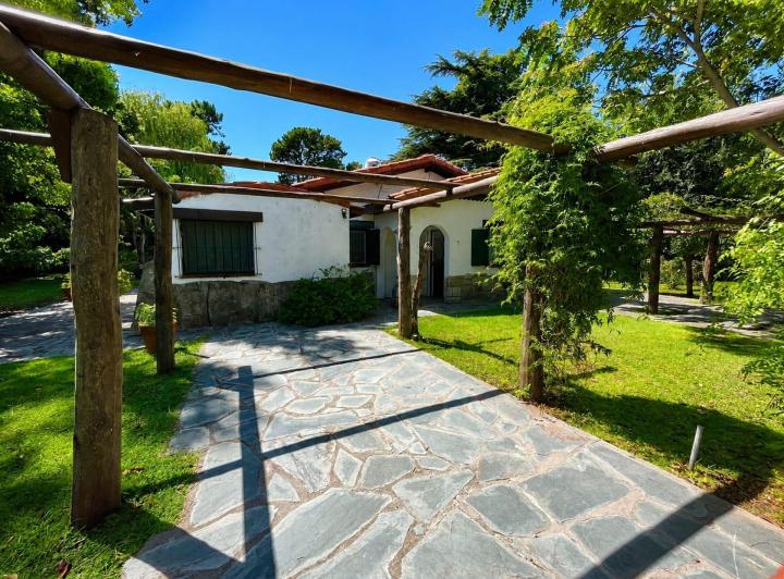 Casa · 142m² · 3 Ambientes · 1 Cochera