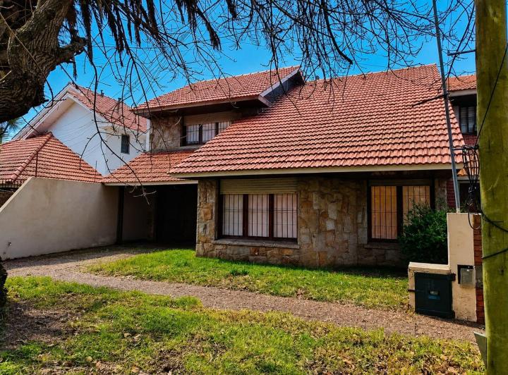Casa · 193m² · 5 Ambientes · 1 Cochera