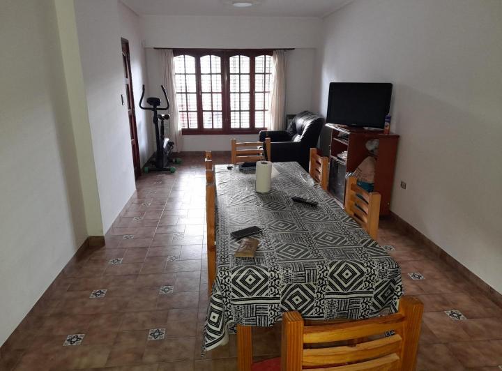 Casa · 170m² · 4 Ambientes · 2 Cocheras