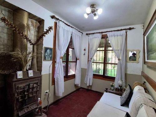 Casa · 300m² · 4 Ambientes · 2 Cocheras