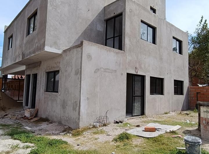 Casa · 94m² · 3 Ambientes · 1 Cochera