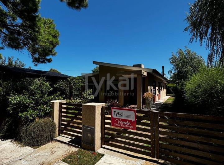 Casa · 110m² · 3 Ambientes · 1 Cochera