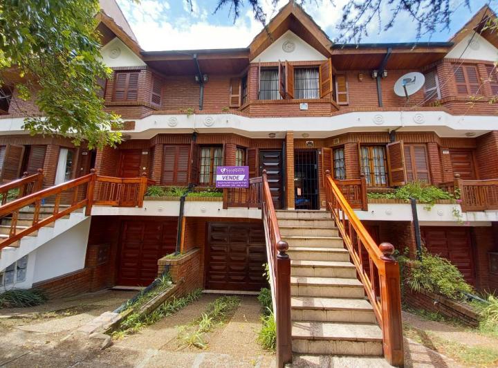 Casa · 115m² · 5 Ambientes · 1 Cochera