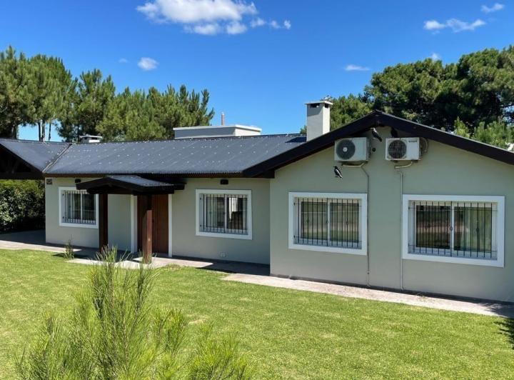 Casa · 175m² · 4 Ambientes · 1 Cochera