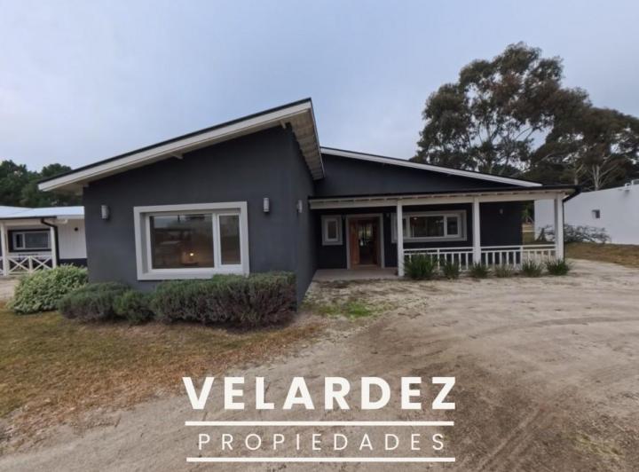 Casa · 217m² · 5 Ambientes