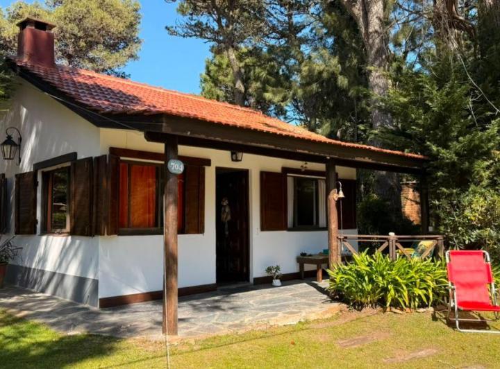 Casa · 100m² · 5 Ambientes · 1 Cochera