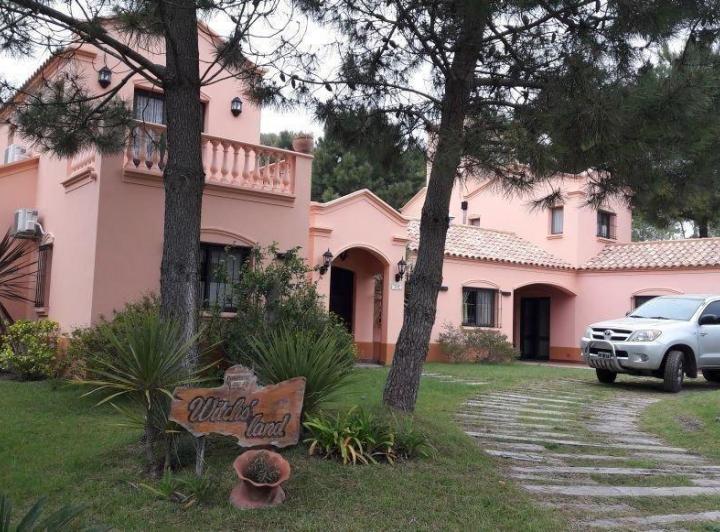 Casa · 225m² · 5 Ambientes