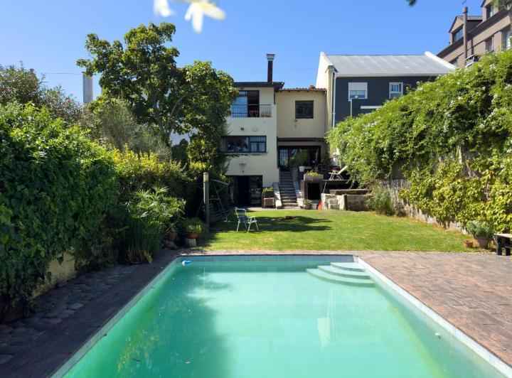 Casa · 270m² · 5 Ambientes · 1 Cochera