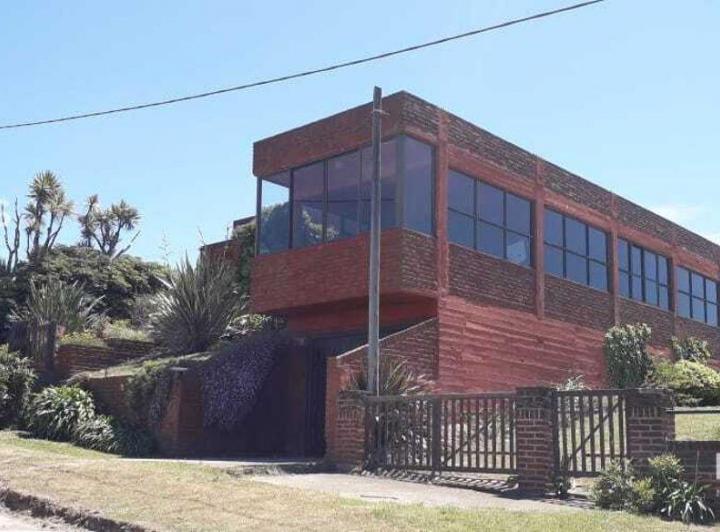 Casa · 159m² · 3 Ambientes · 2 Cocheras