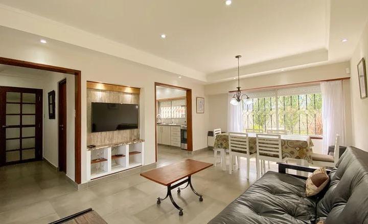 Casa · 105m² · 4 Ambientes · 1 Cochera