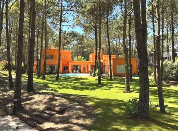Casa · 460m² · 5 Ambientes