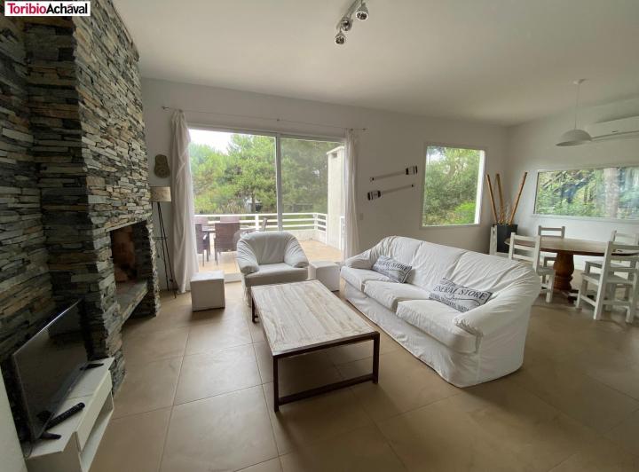 Casa · 175m² · 4 Ambientes · 1 Cochera