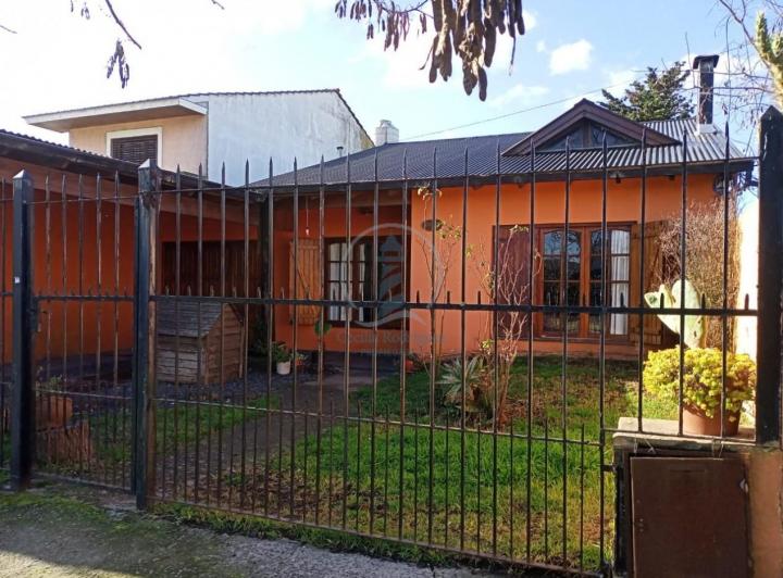 Casa · 160m² · 3 Ambientes · 1 Cochera