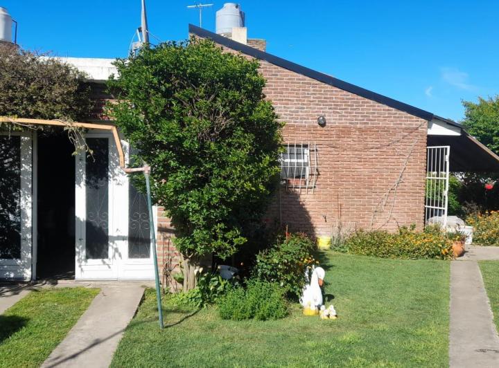 Casa · 120m² · 2 Dormitorios · 2 Cocheras