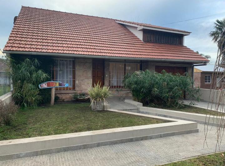 Casa · 145m² · 3 Dormitorios · 1 Cochera