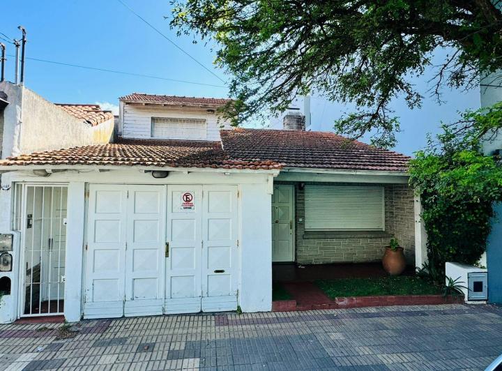 Casa · 286m² · 4 Ambientes · 2 Cocheras