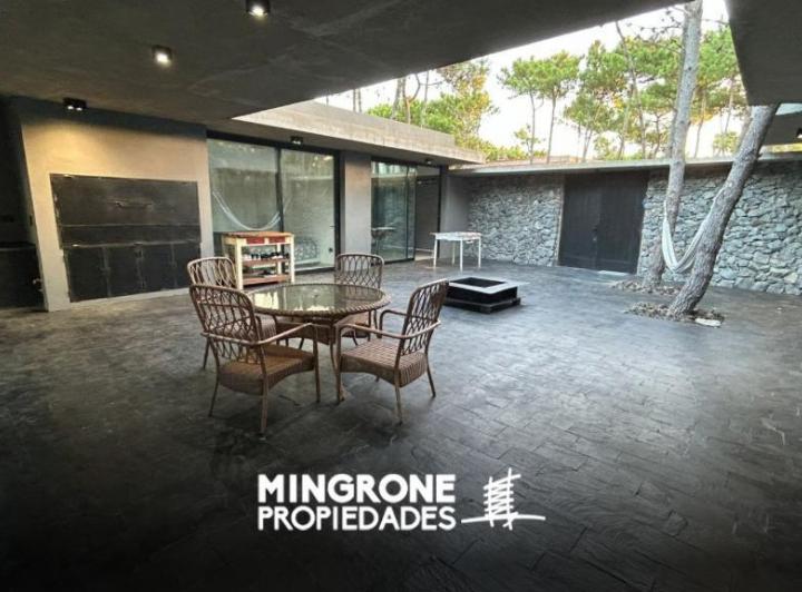Casa · 262m² · 6 Ambientes