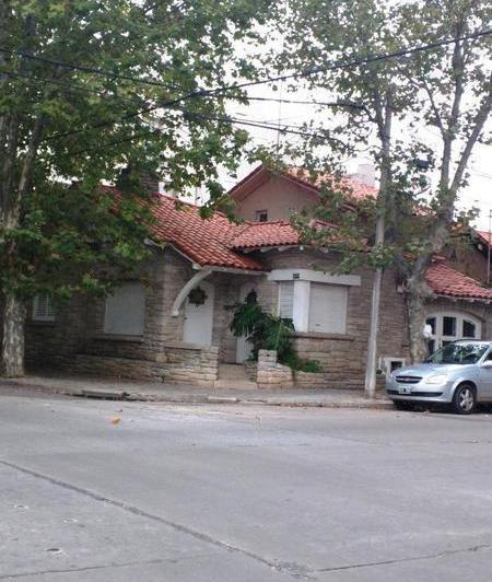 Casa · 150m² · 3 Ambientes · 1 Cochera