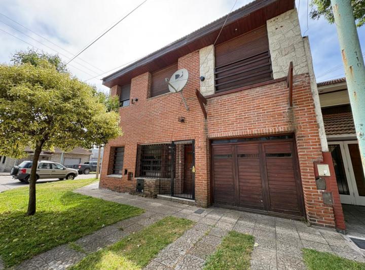 Casa · 122m² · 3 Dormitorios · 1 Cochera