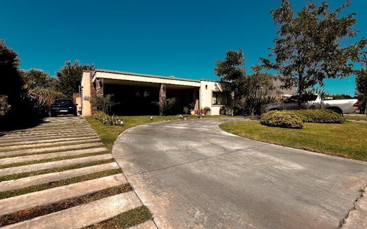 Casa · 800ha · 4 Ambientes