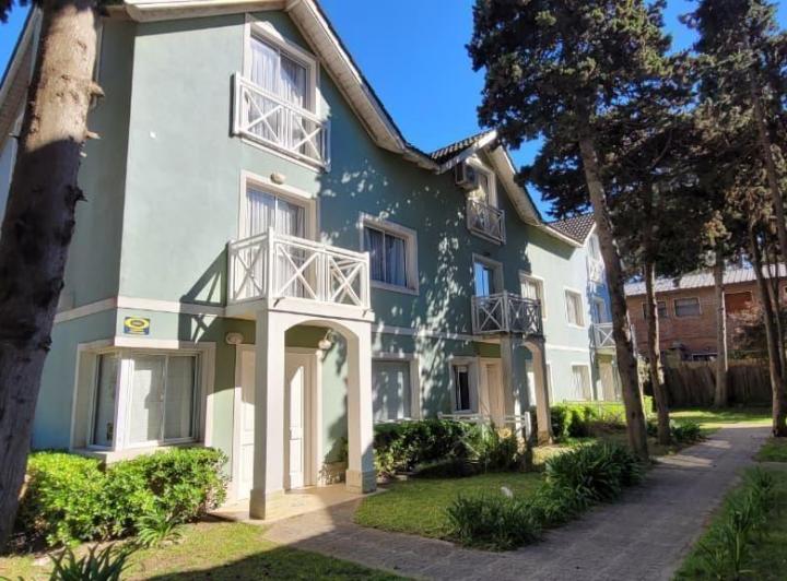 Casa · 100m² · 4 Ambientes · 1 Cochera