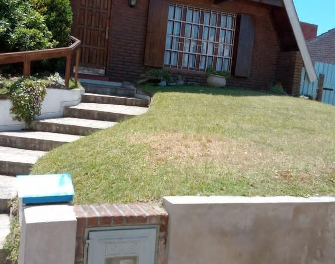 Casa · 346m² · 4 Ambientes · 2 Cocheras