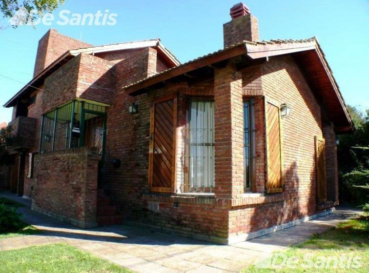 Casa · 151m² · 4 Ambientes · 1 Cochera