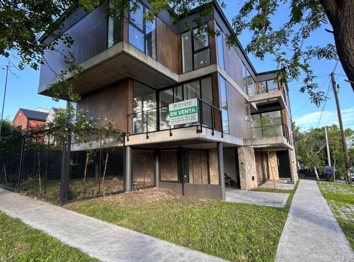Casa · 122m² · 2 Dormitorios · 1 Cochera
