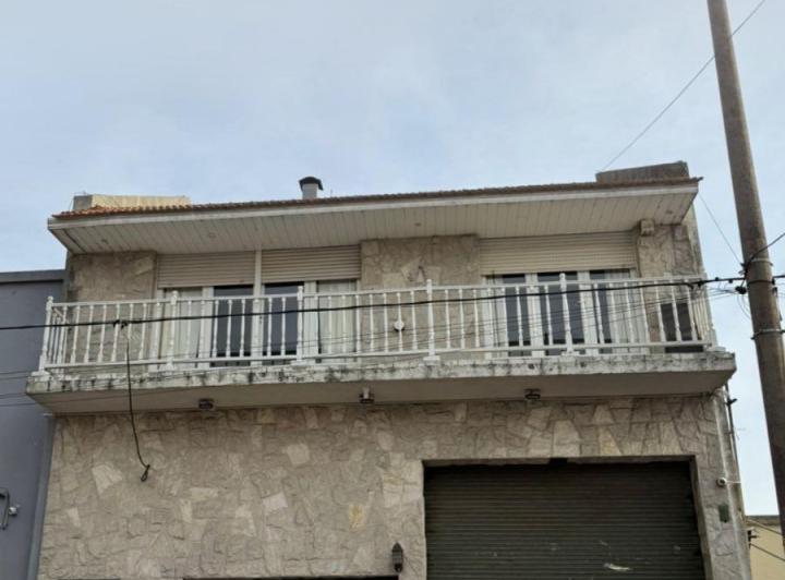 Casa · 120m² · 4 Ambientes · 1 Cochera