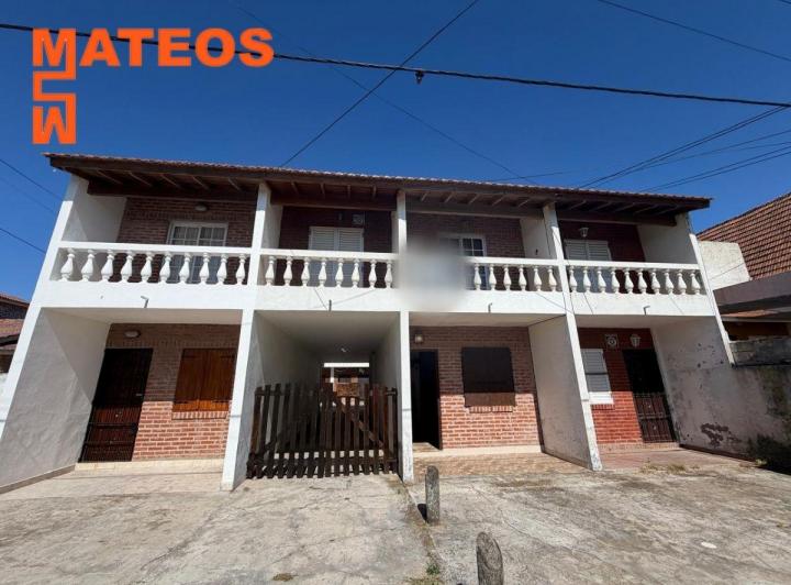 Casa · 60m² · 4 Ambientes · 1 Cochera