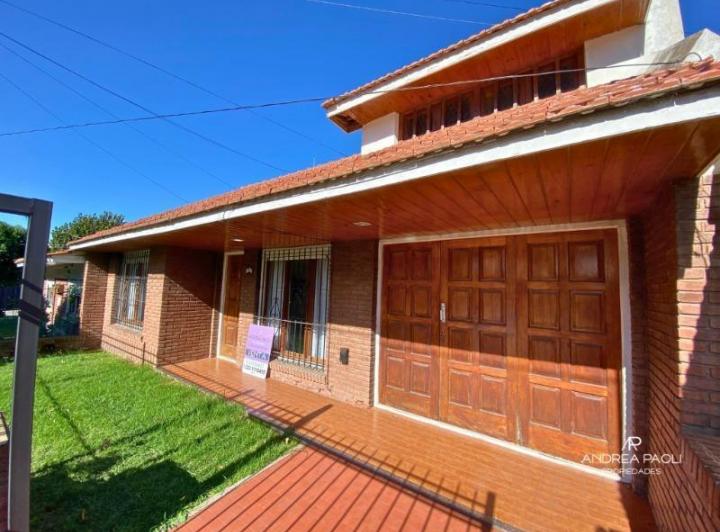 Casa · 94m² · 3 Ambientes · 1 Cochera