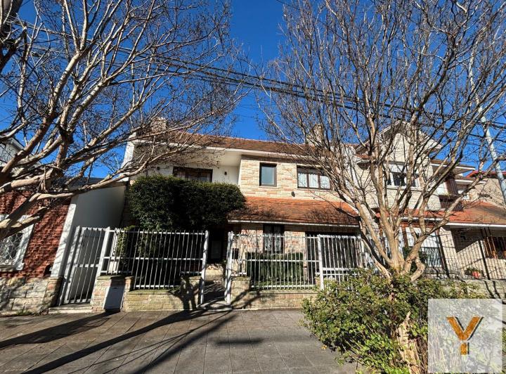 Casa · 160m² · 5 Ambientes