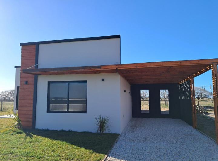 Casa · 80m² · 4 Ambientes · 1 Cochera