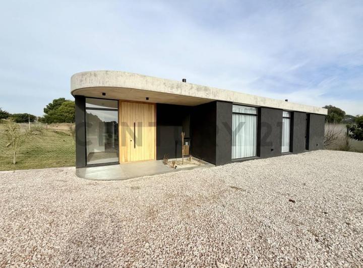 Casa · 196m² · 5 Ambientes · 1 Cochera