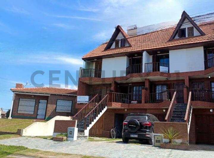 Casa · 134m² · 6 Ambientes · 2 Cocheras