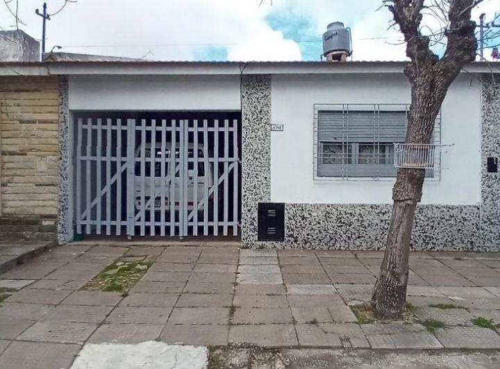 Casa · 98m² · 3 Ambientes · 1 Cochera
