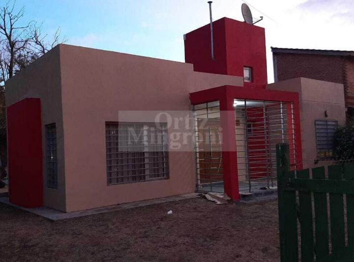 Casa · 100m² · 4 Ambientes · 3 Cocheras