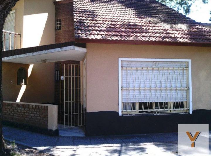 Casa · 100m² · 3 Ambientes · 1 Cochera
