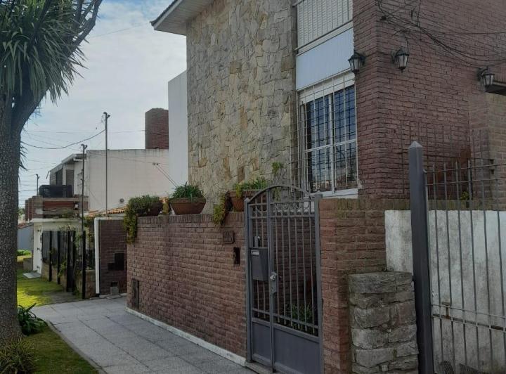 Casa · 55m² · 2 Dormitorios · 1 Cochera