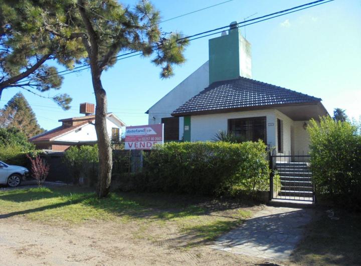 Casa · 229m² · 5 Ambientes · 1 Cochera