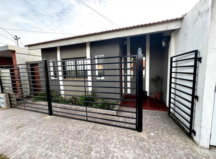 Casa · 120m² · 2 Ambientes · 1 Cochera