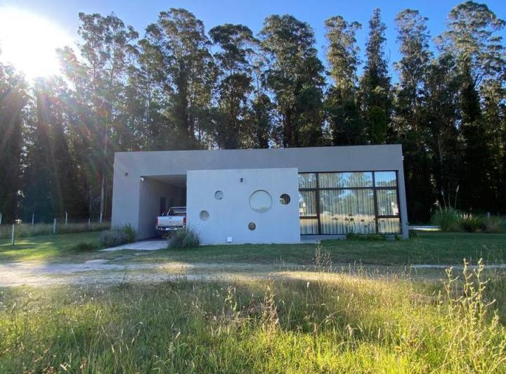 Casa · 130m² · 4 Ambientes · 1 Cochera