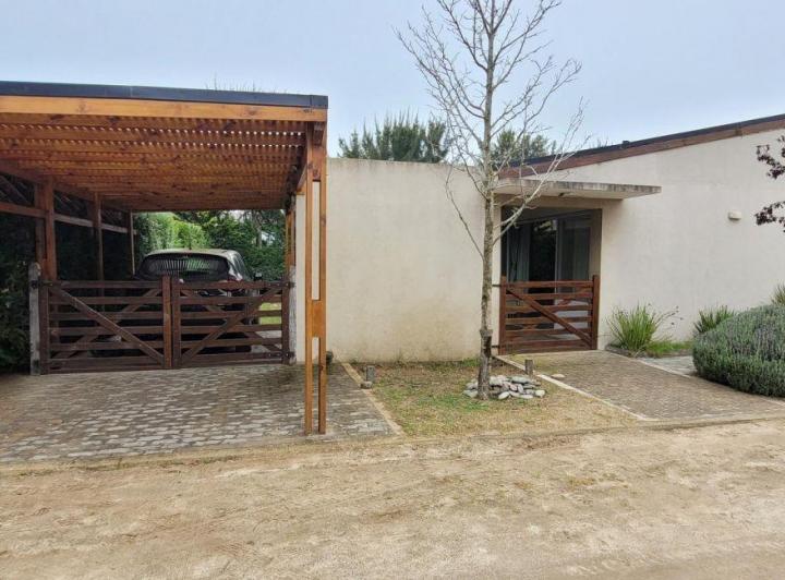 Casa · 80m² · 2 Ambientes · 1 Cochera