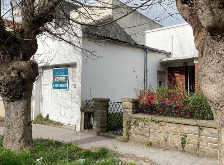 Casa · 160m² · 5 Ambientes · 1 Cochera