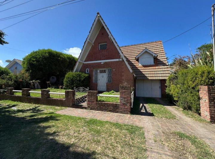 Casa · 154m² · 4 Ambientes · 1 Cochera
