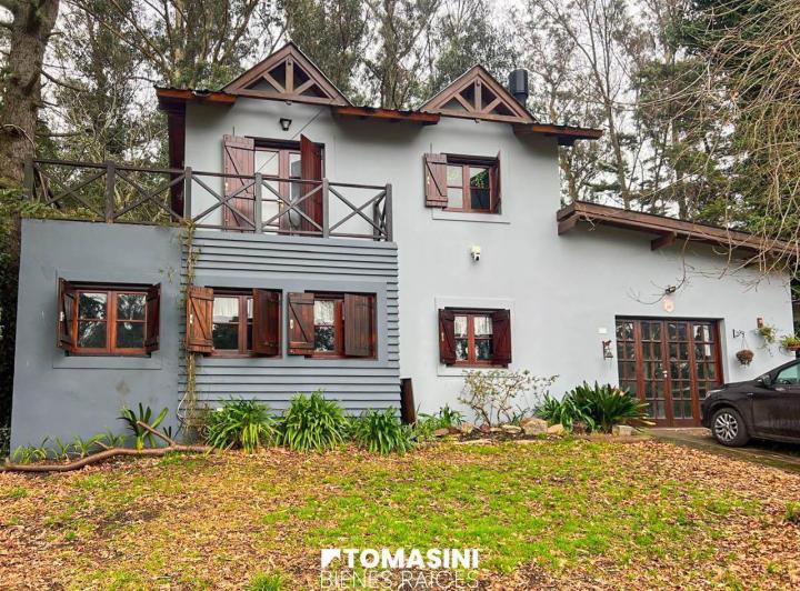 Casa · 133m² · 4 Ambientes · 1 Cochera