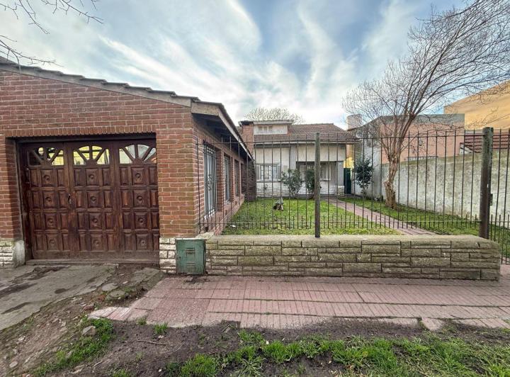 Casa · 108m² · 4 Ambientes · 1 Cochera