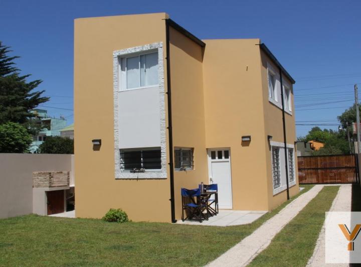 Casa · 250m² · 10 Ambientes